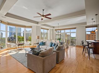 1313 N Franklin Pl APT 601, Milwaukee, WI 53202