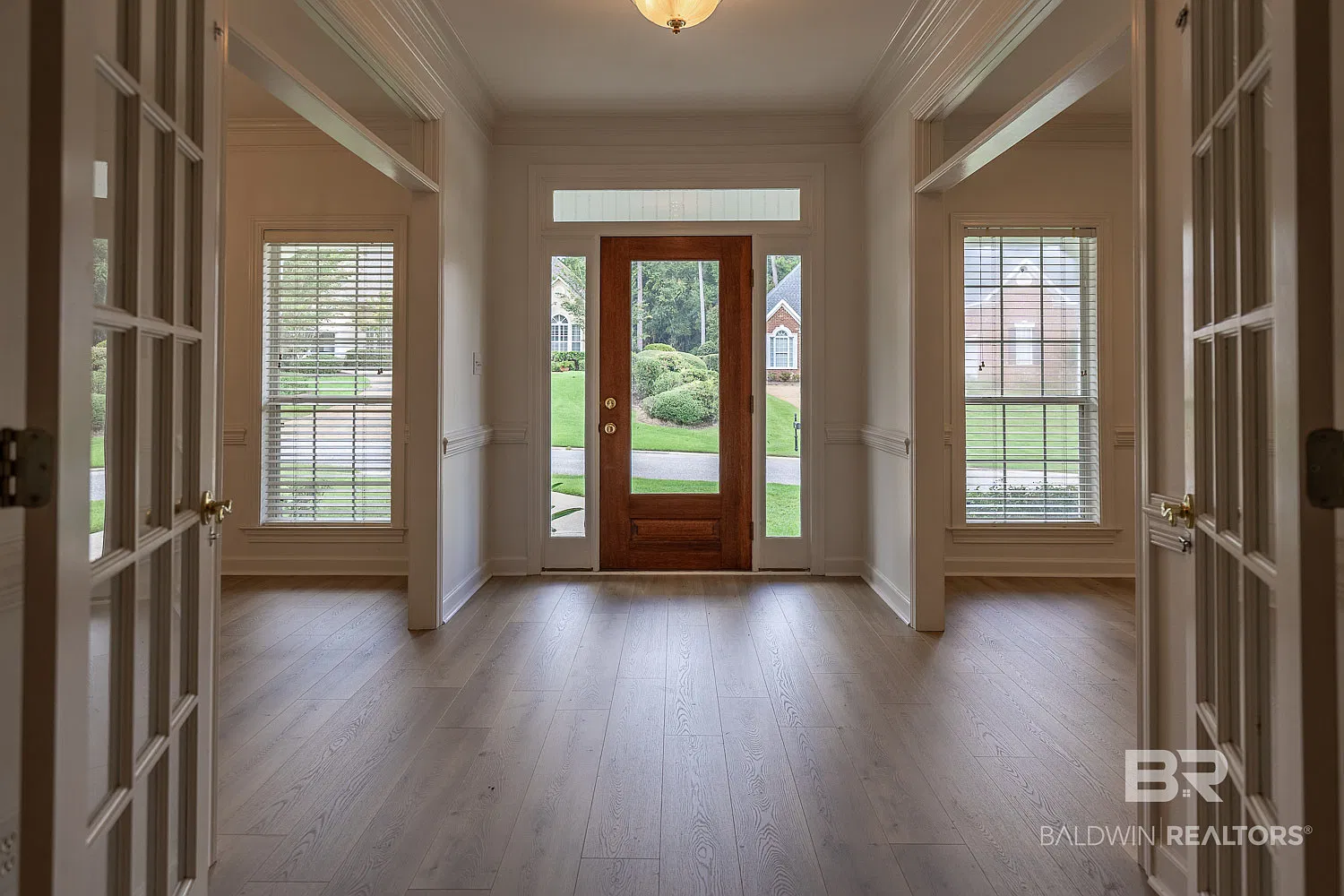 4 bed, 4.5 bath, 3242 sqft, $3,200 — Photo 3