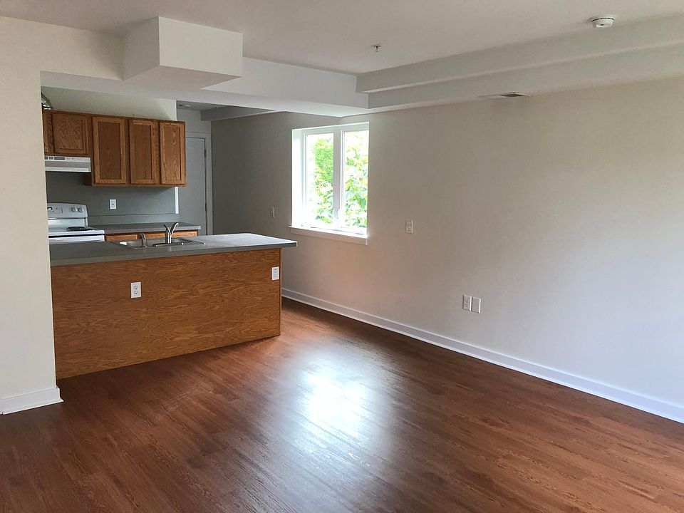 1st image of 624 N 12th St #10