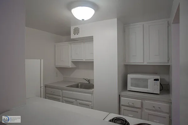 Rented by Metropolitan Property Group | media 10