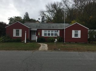 2 Laurel Glen Rd, Quaker Hill, CT 06375