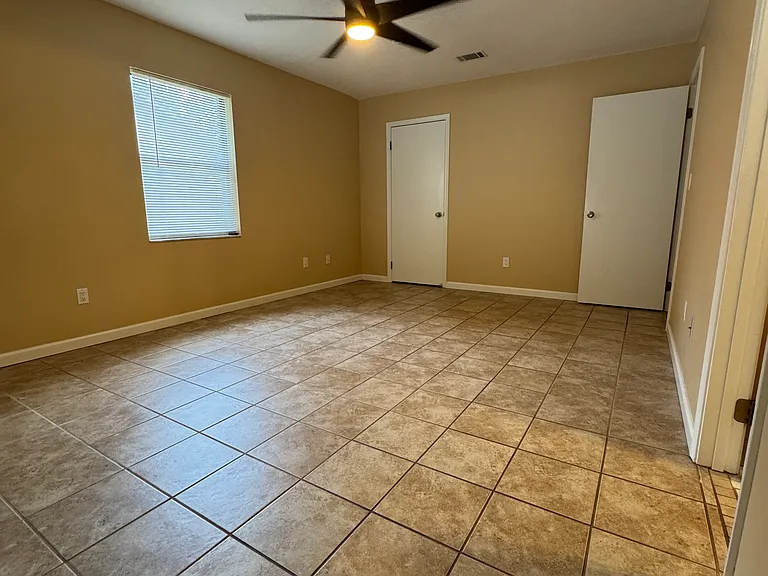 1029 SW Rossborough Ct #102 — Photo 14