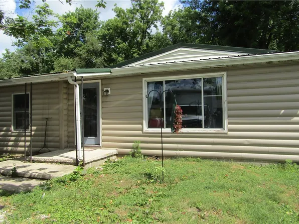 311 Stuckey Dr, Potomac, IL 61865