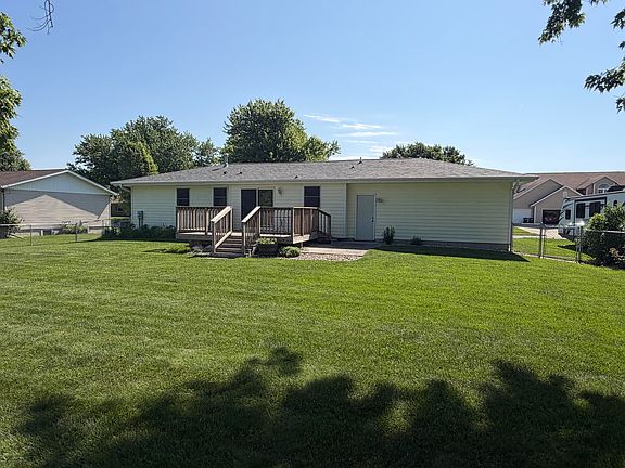 5th image of 125 Britson Cir
