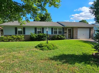 921 Riverside Dr, Neosho, MO 64850