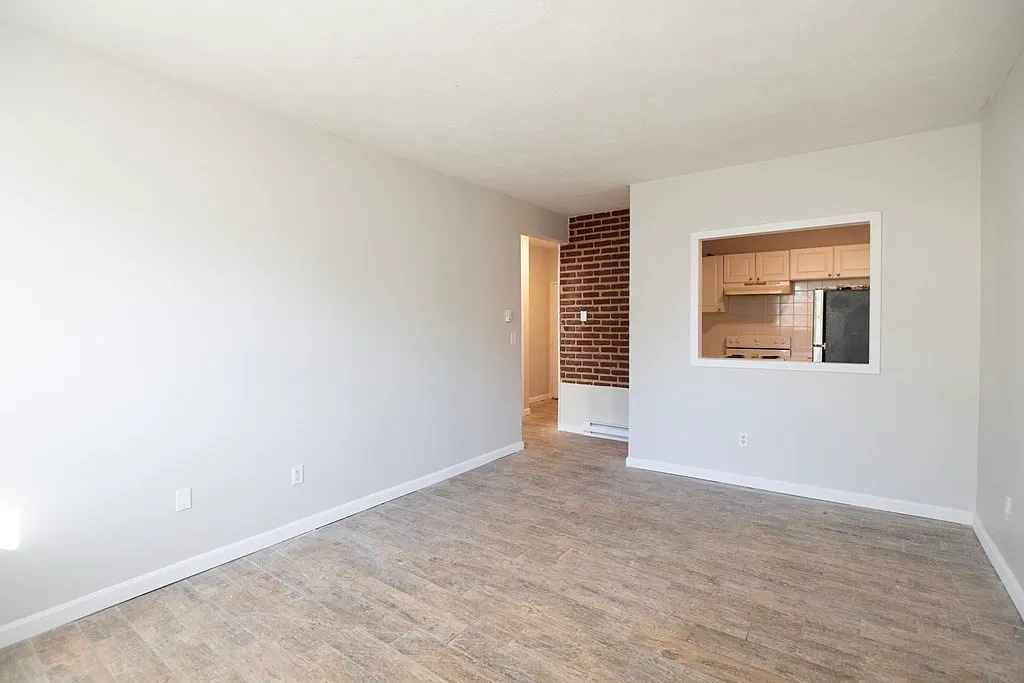 1 bed, 1.0 bath, 625 sqft, $2,050 — Photo 2