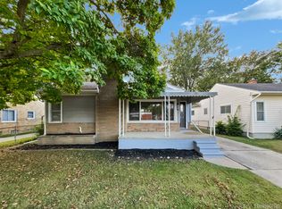 22095 Wilmot Ave, Eastpointe, MI 48021