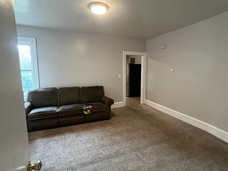 722 W Main St — Photo 6