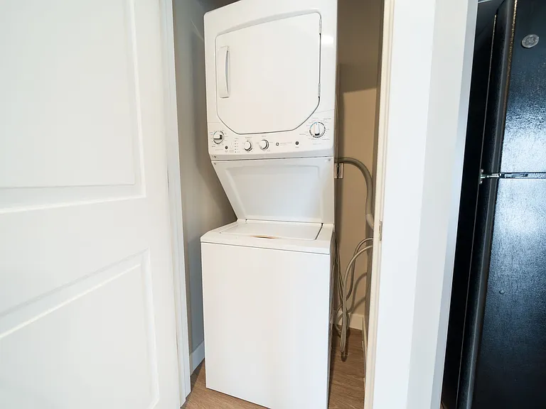 16-web-or-mls-2111-heyboer-dr_12102024