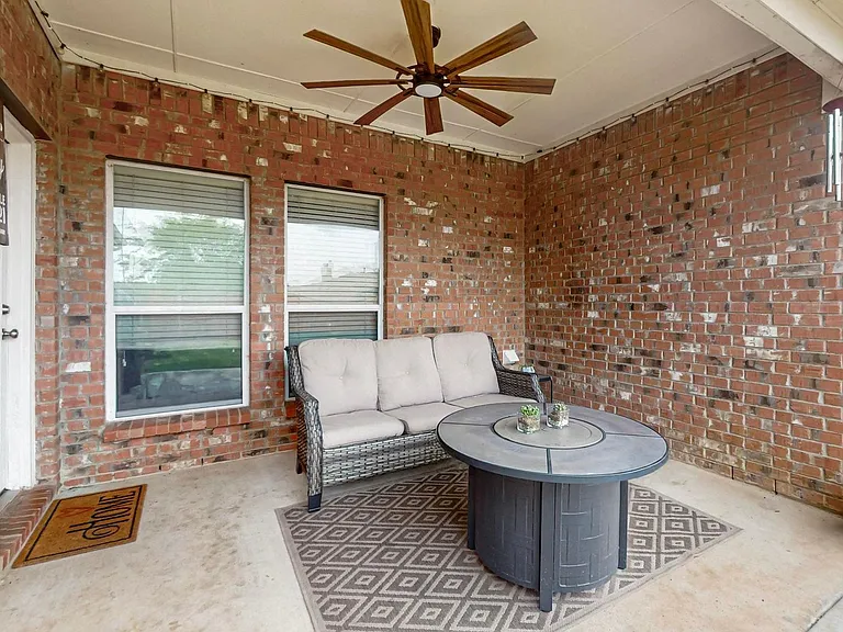 1236 Blue Brook Dr — Photo 43