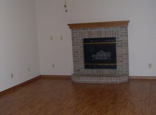 1820 Hamer Dr NW, Cedar Rapids, IA 52405