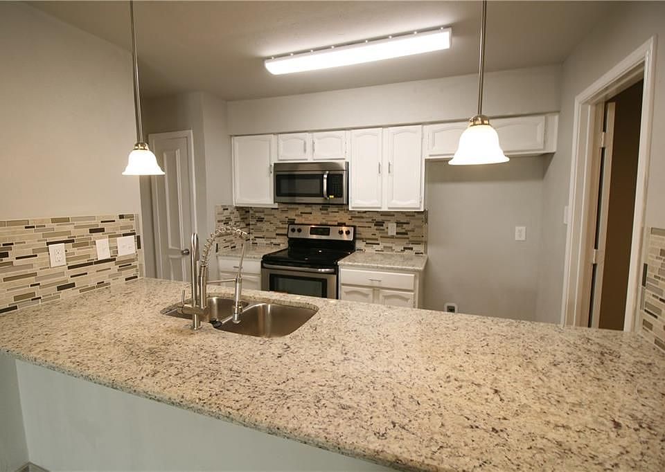 1st image of 416 Menlo Park Dr