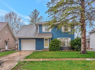 133 S Fordham Ave, Aurora, IL 60506