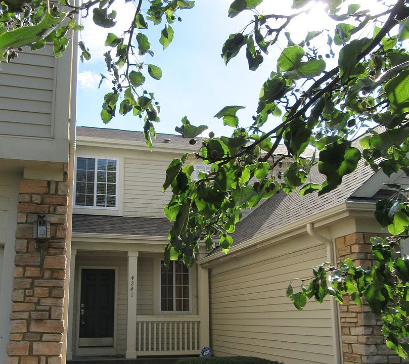 1st image of 4241 Sparrow Hawk Dr #9