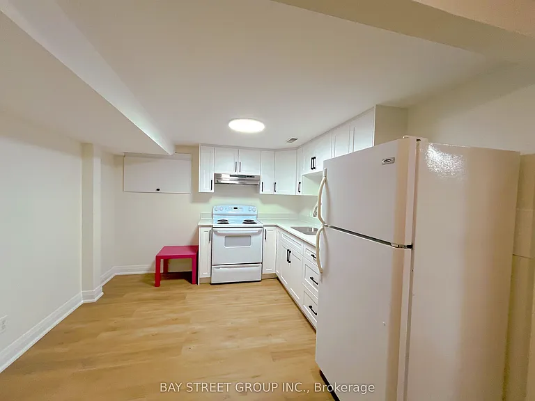 12 Wakil Dr #LOWER — Photo 4