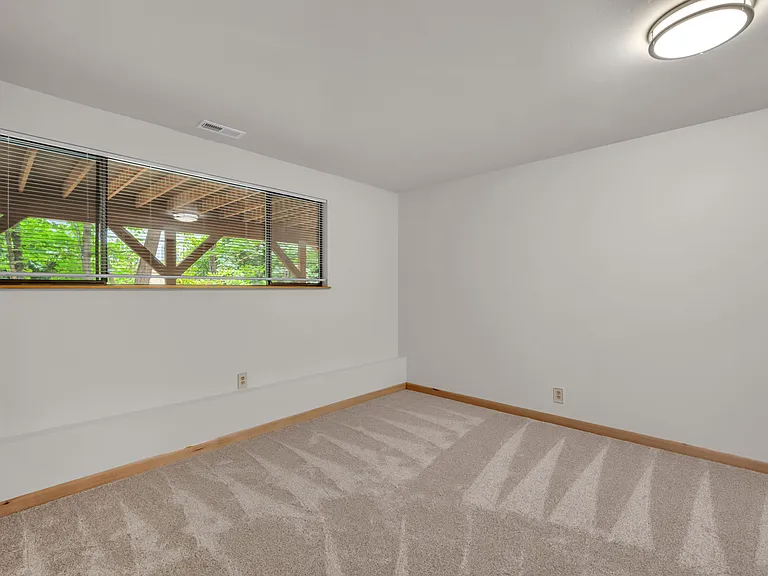 6671 E Mercer Way — Photo 20