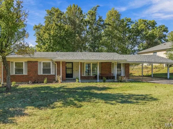 1617 Redbluff Ct, Saint Louis, MO 63146