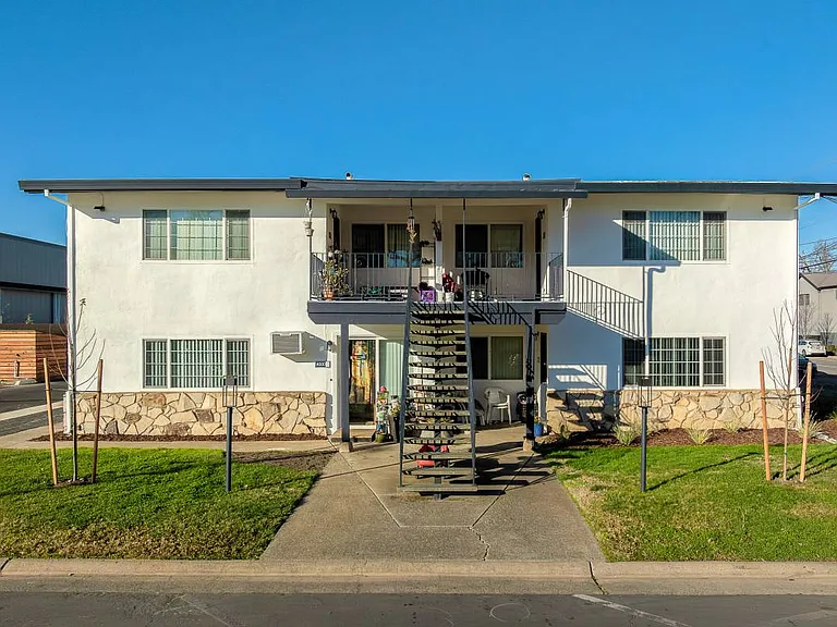 4000 Starlight Ln #4000C — Photo 7