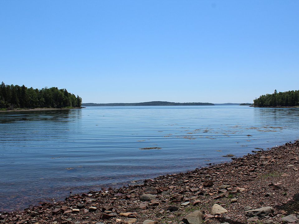 2nd image of 102 Birch Point Rd