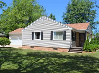 919 Parker Ave, Algoma, WI 54201
