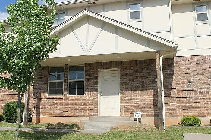 1st image of 200 Chalmette Dr Unit 2