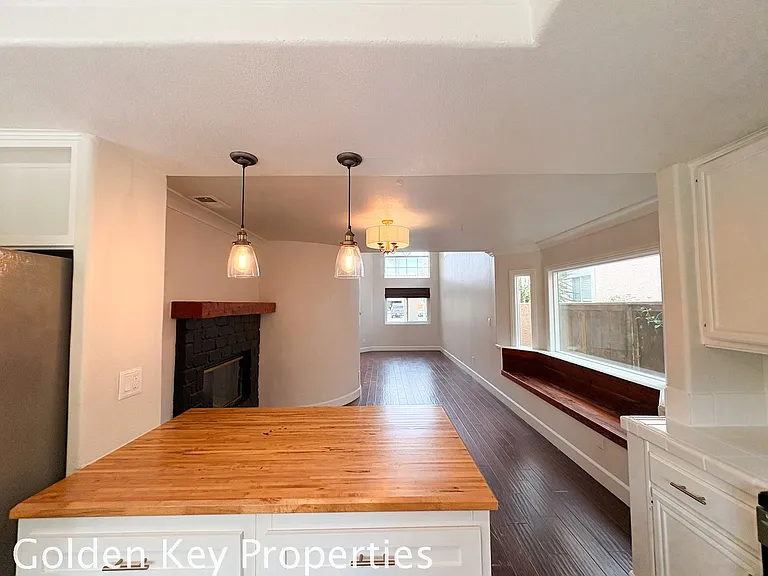 3274 San Tomas Dr — Photo 10