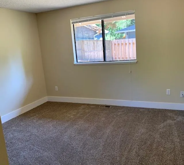10800 SW Garden Park Pl — Photo 10