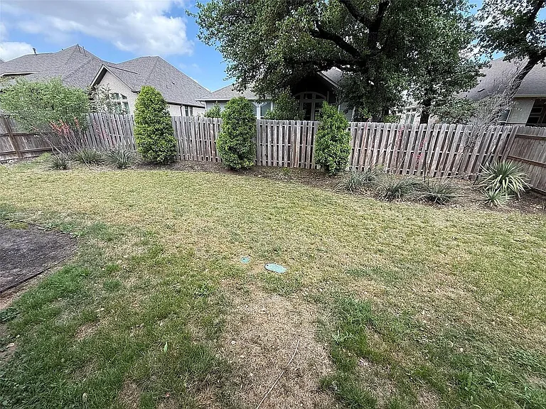 813 Craven Hill Ln — Photo 13