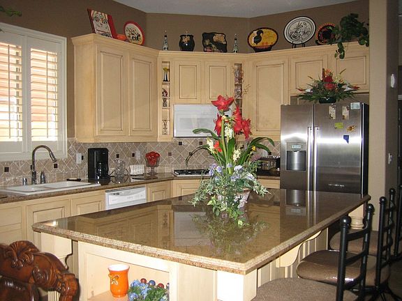2nd image of 1023 Via Calderia Pl