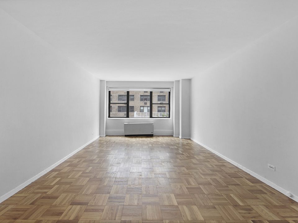 1st image of 141 E 33rd St APT 3G