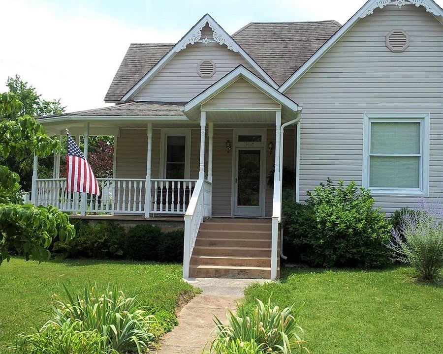 1st image of 304 S Long Ave