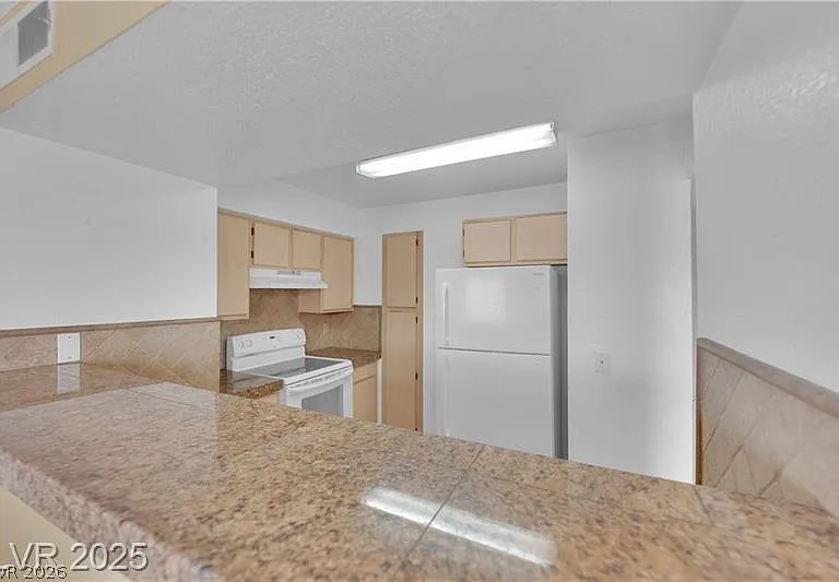 8101 W Flamingo Rd #2030 — Photo 23
