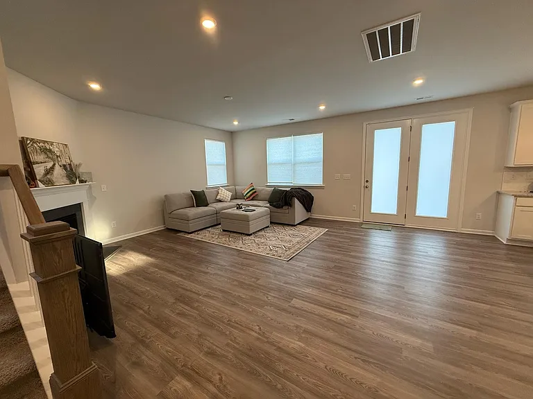5100 Kinsbridge Dr — Photo 7
