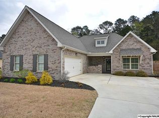 135 Santa Maria Dr NE, Huntsville, AL 35811