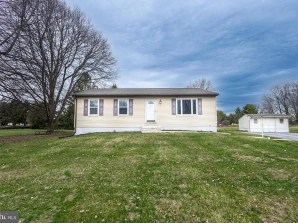 400 Arnold Ct, Lebanon, PA 17042