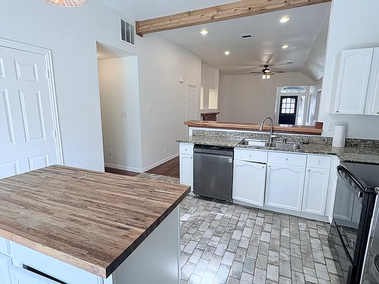 1660 Prescott Cir — Photo 20