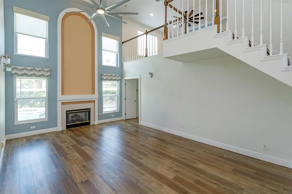 3 bed, 2.5 bath, 1952 sqft, $3,200 — Photo 4
