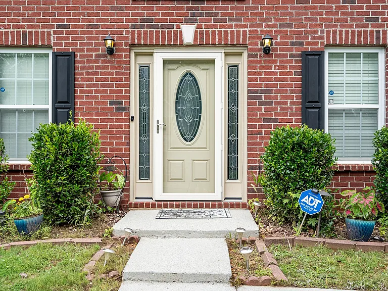 2031 Reflective Waters Rd — Photo 2