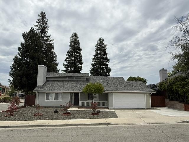 1st image of 296 Cheyenne Dr