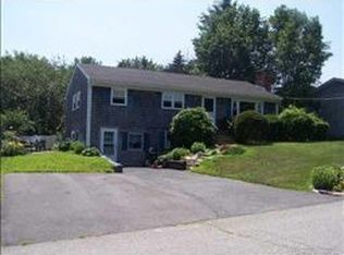 81 Potomac Rd, Portsmouth, RI 02871