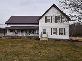 119 North Road, Detroit, ME 04929