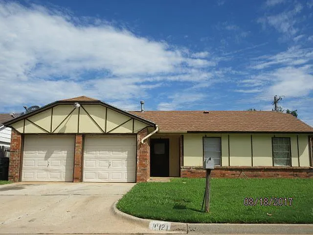 10121 Caton Pl
