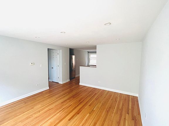 2nd image of 8525 W Catalpa Ave Unit 2N
