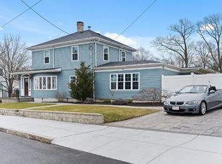 37 Oakland St, Fall River, MA 02720