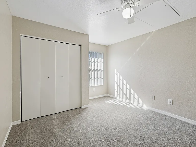 Vista Haven Apartment Homes — Photo 25