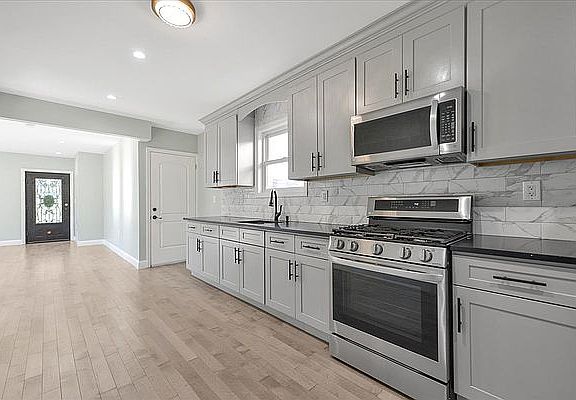 4th image of 130-27 140th St Floor 2