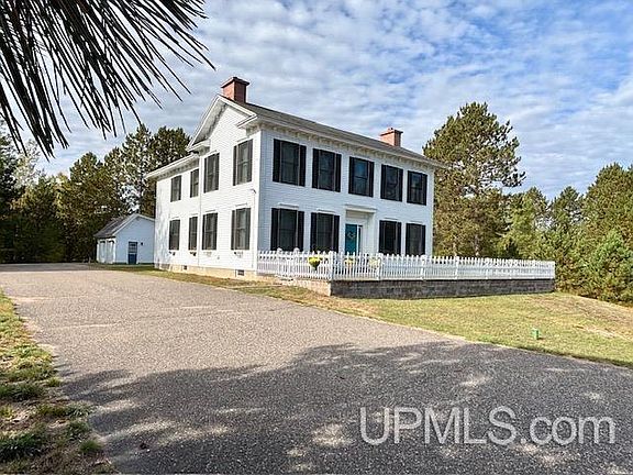 3rd image of 152 Brewer Dr