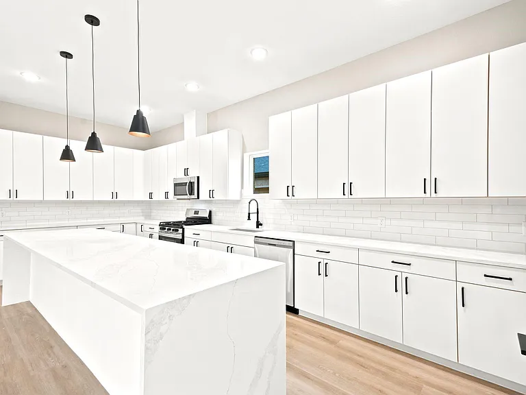 2610 Liguria Ln — Photo 11