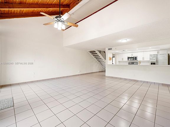 4th image of 1424 SW 131st Place Cir E