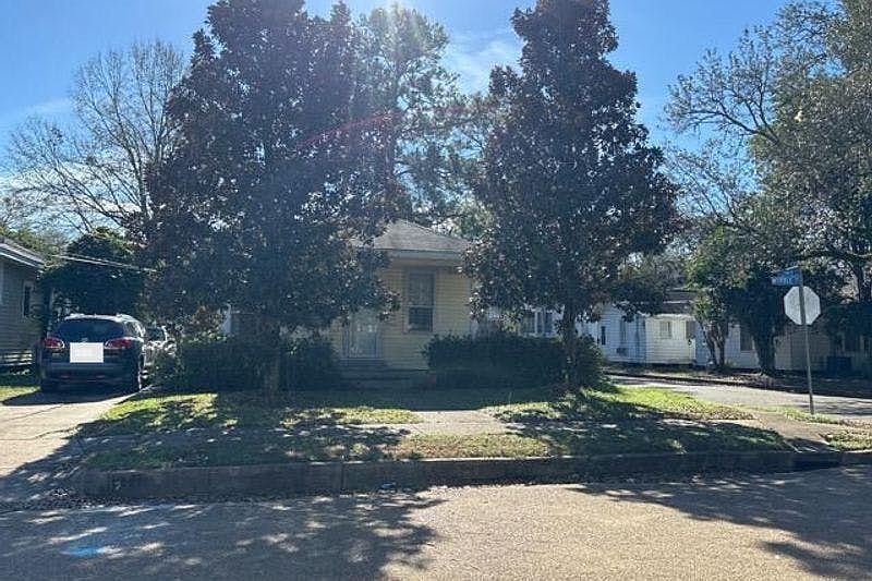 1st image of 2337 Myrtle St